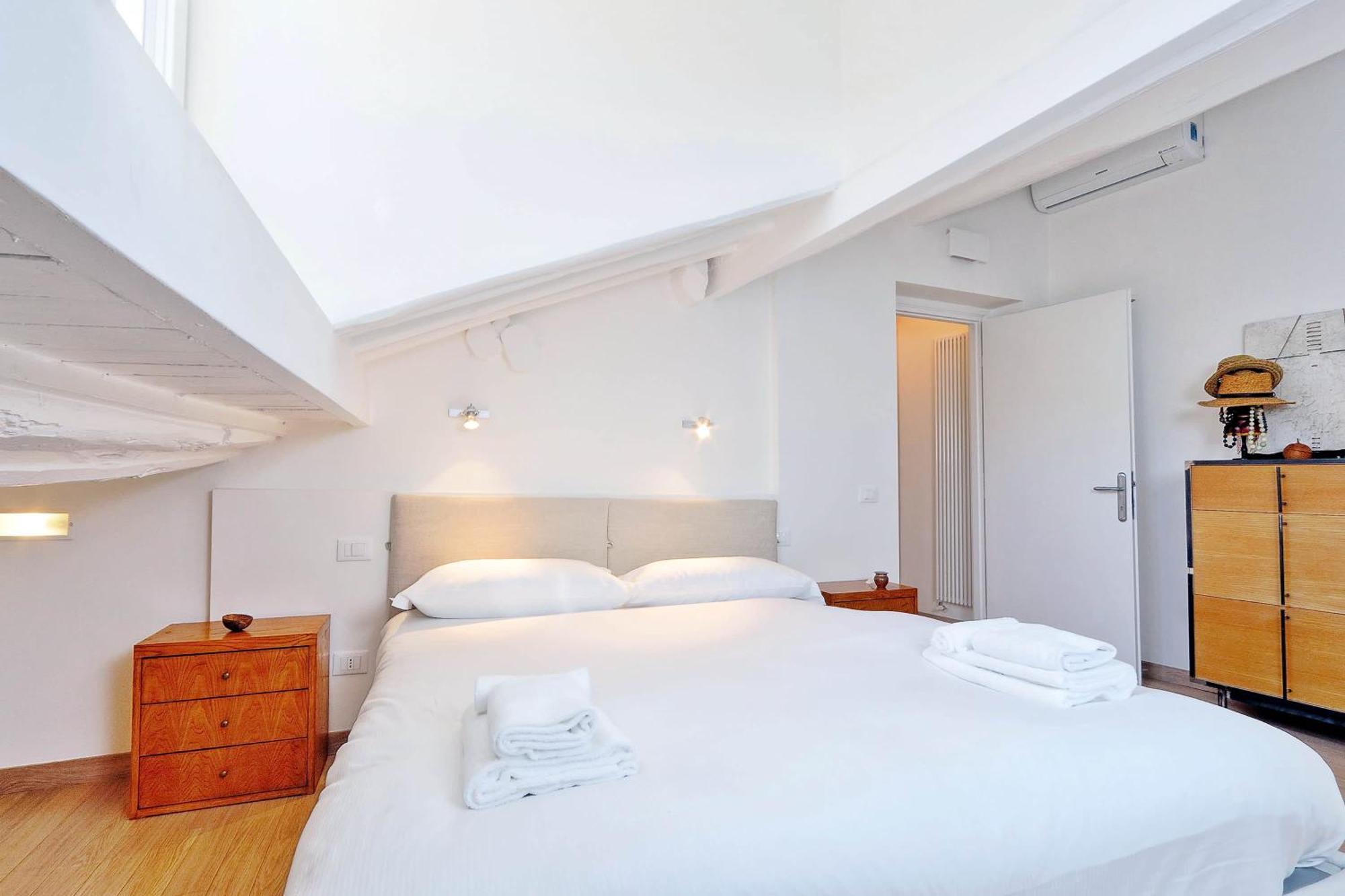 Апартаменти Pantheon Charming Attic | Romeloft Екстер'єр фото